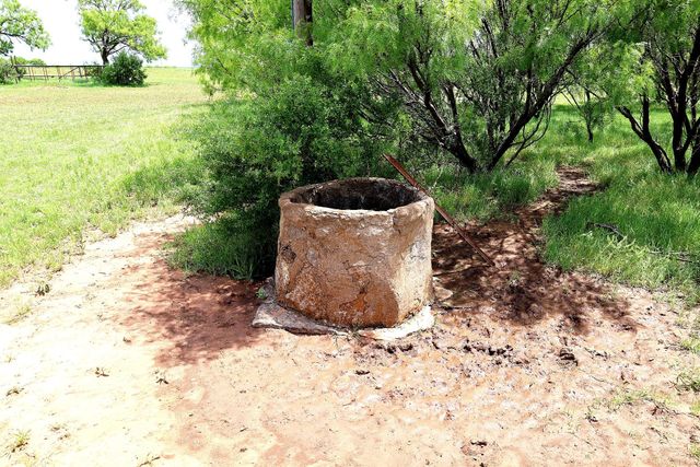 159 Kissinger & Turkey Creek, Seymour, TX 76380