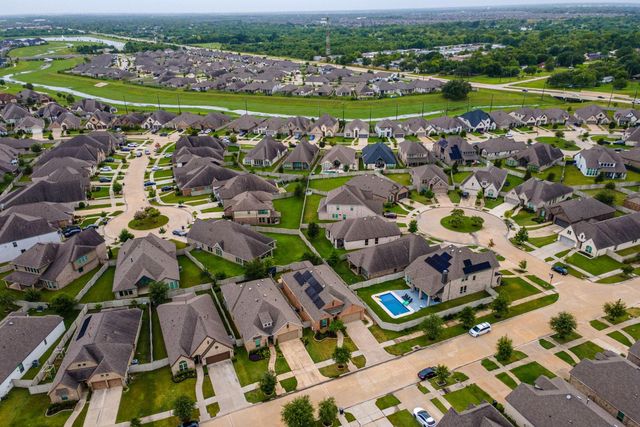 2116 Blackhawk Ridge Lane, Manvel, TX 77578