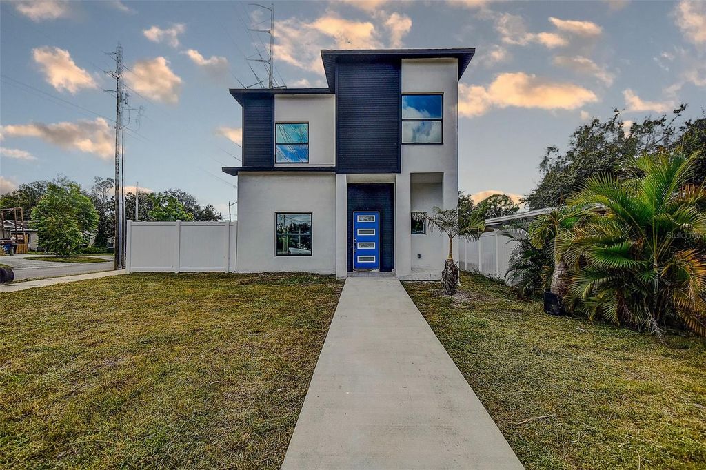 5200 7TH AVENUE N, St Petersburg, FL 33710