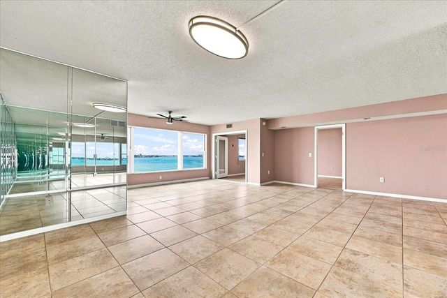 6020 SHORE BOULEVARD S 1002, Gulfport, FL 33707
