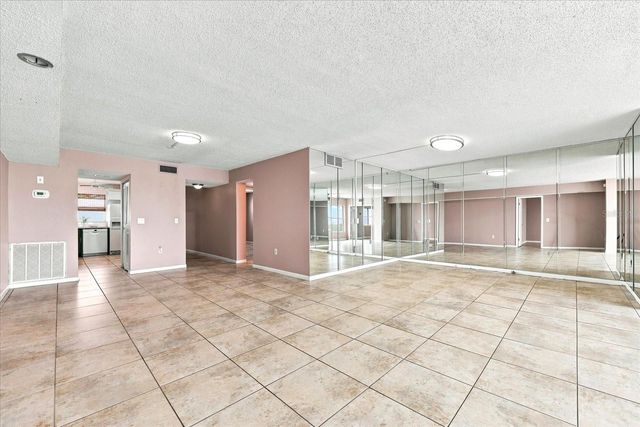 6020 SHORE BOULEVARD S 1002, Gulfport, FL 33707