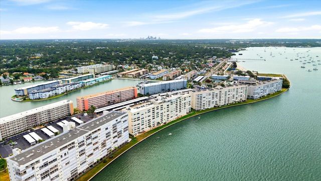 6020 SHORE BOULEVARD S 1002, Gulfport, FL 33707