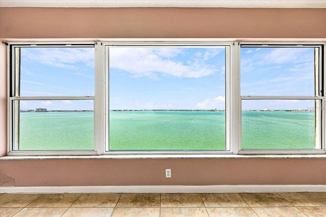 6020 SHORE BOULEVARD S 1002, Gulfport, FL 33707