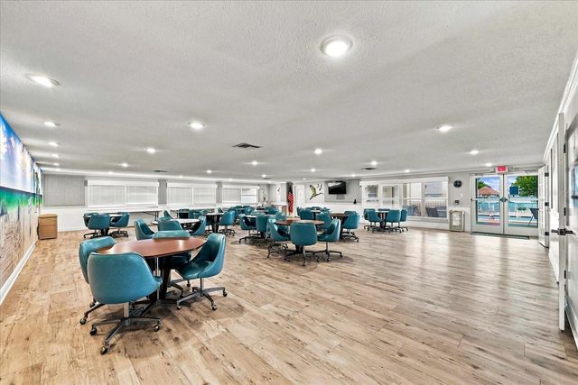 6020 SHORE BOULEVARD S 1002, Gulfport, FL 33707