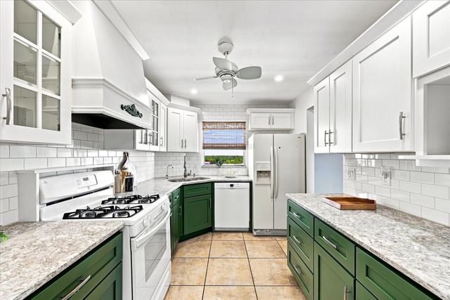 6020 SHORE BOULEVARD S 1002, Gulfport, FL 33707