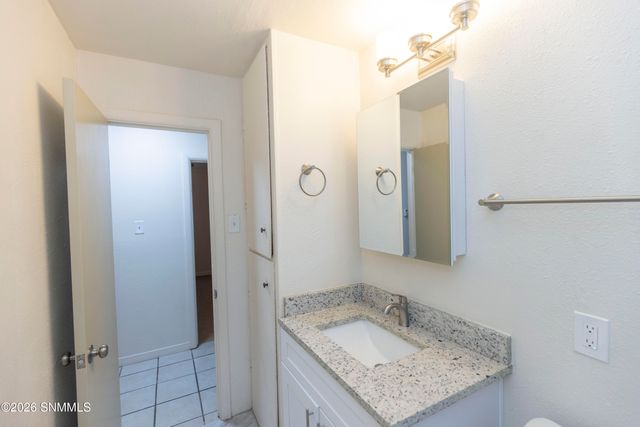 1104 Gardner Avenue, Las Cruces, NM 88001