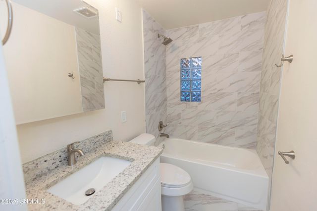 1104 Gardner Avenue, Las Cruces, NM 88001