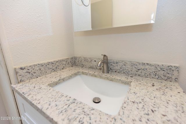 1104 Gardner Avenue, Las Cruces, NM 88001