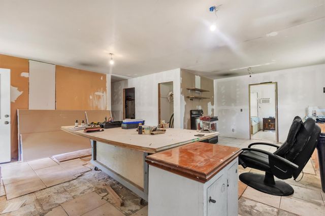 106 Quinton Allen DR, Bastrop, TX 78602