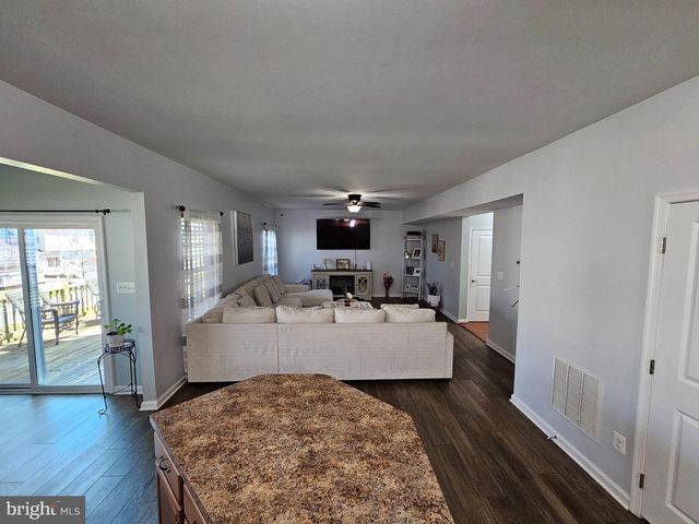 114 LATTICE DR, Stephenson, VA 22656