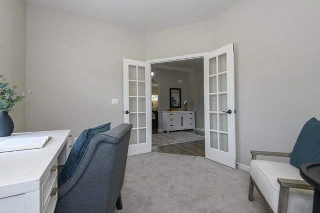 466 Bleeker STREET, Delafield, WI 53018