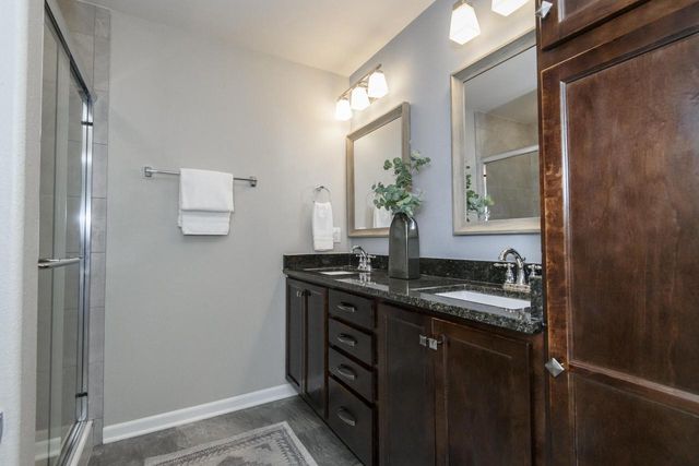 466 Bleeker STREET, Delafield, WI 53018