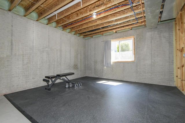 466 Bleeker STREET, Delafield, WI 53018