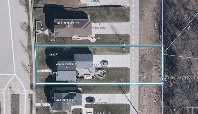 466 Bleeker STREET, Delafield, WI 53018