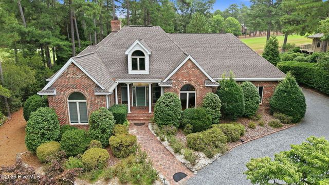 27 Mcmichael Drive, Pinehurst, NC 28374