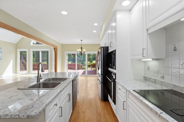27 Mcmichael Drive, Pinehurst, NC 28374