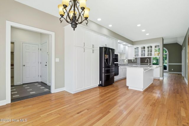 27 Mcmichael Drive, Pinehurst, NC 28374