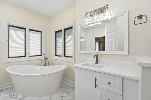 27 Mcmichael Drive, Pinehurst, NC 28374
