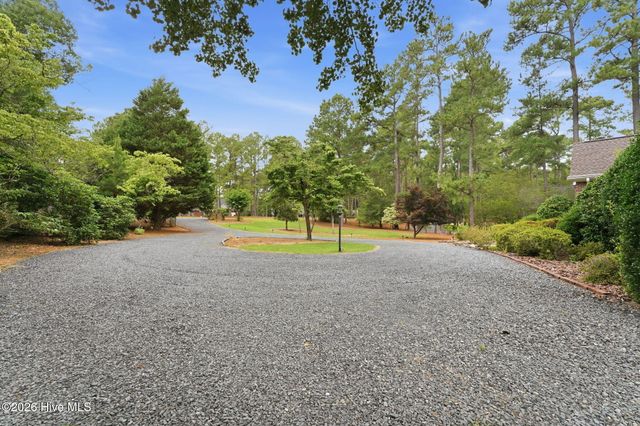 27 Mcmichael Drive, Pinehurst, NC 28374