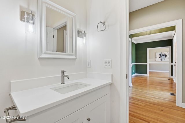 27 Mcmichael Drive, Pinehurst, NC 28374