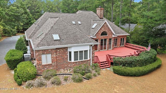 27 Mcmichael Drive, Pinehurst, NC 28374