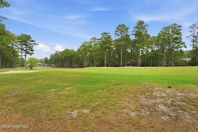 27 Mcmichael Drive, Pinehurst, NC 28374