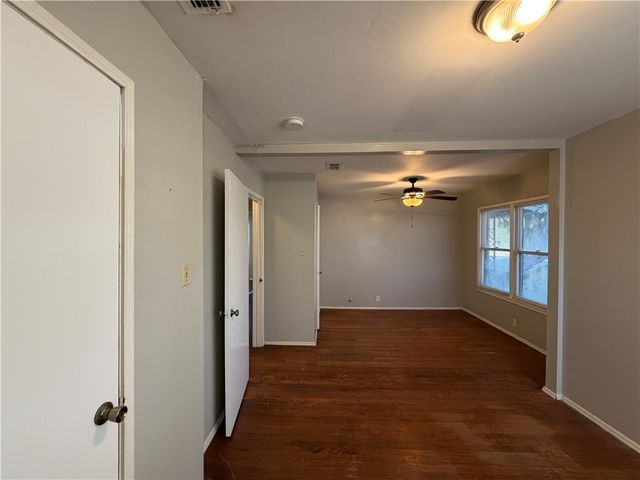 4925 Jo Ann St, Corpus Christi, TX 78415