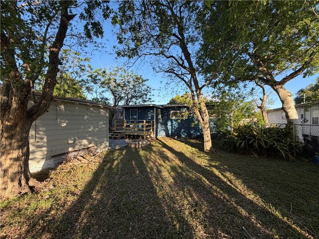 4925 Jo Ann St, Corpus Christi, TX 78415