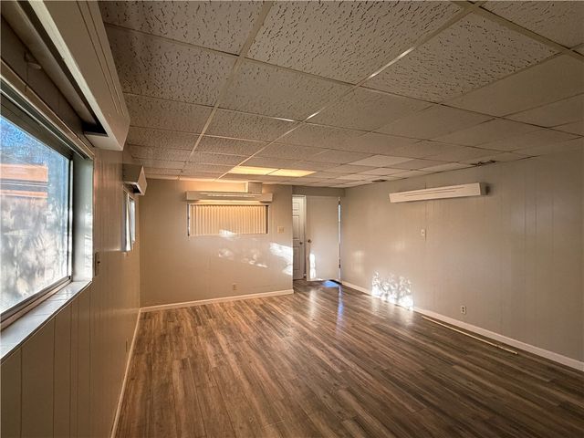 4925 Jo Ann St, Corpus Christi, TX 78415