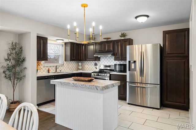 3405 Taylor Avenue, Bridgeton, MO 63044