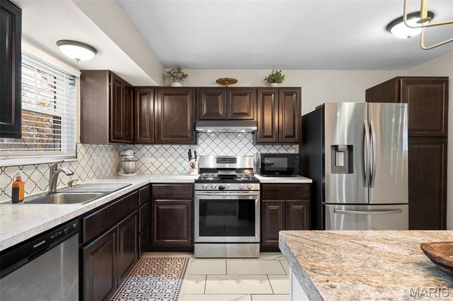 3405 Taylor Avenue, Bridgeton, MO 63044