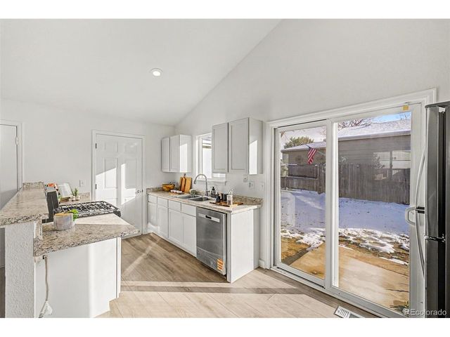 17391 E Layton Dr, Aurora, CO 80015