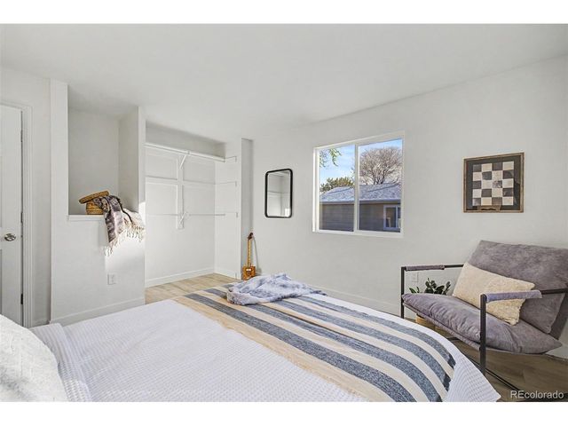 17391 E Layton Dr, Aurora, CO 80015