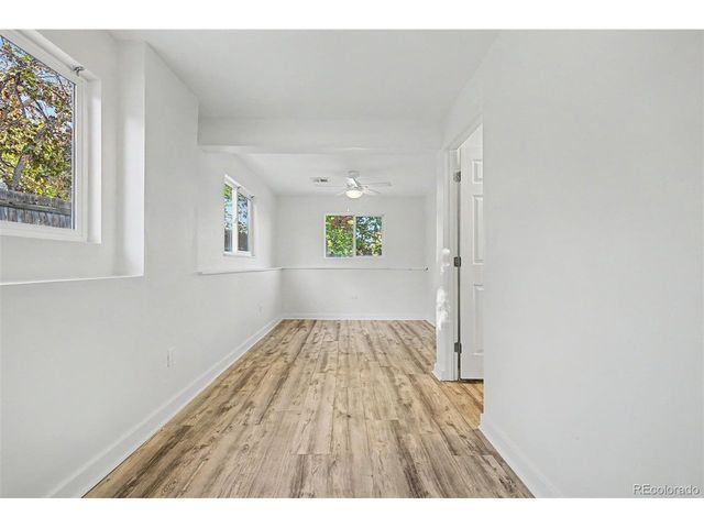 17391 E Layton Dr, Aurora, CO 80015