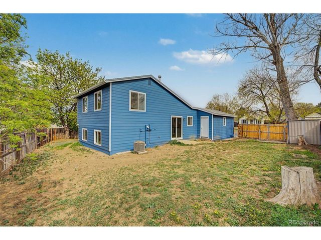 17391 E Layton Dr, Aurora, CO 80015