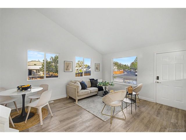 17391 E Layton Dr, Aurora, CO 80015