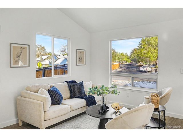 17391 E Layton Dr, Aurora, CO 80015