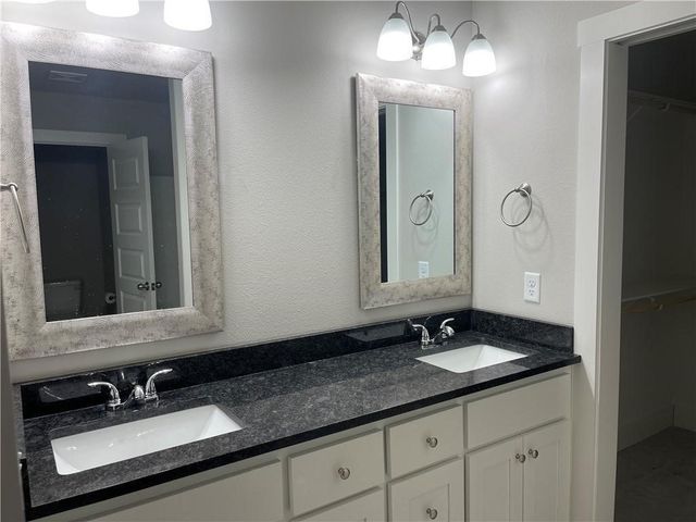 505 N Collins Avenue A & B, Gentry, AR 72734