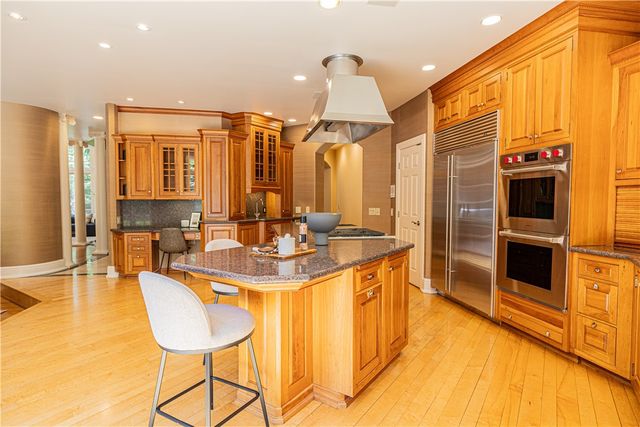 49 Sunrise Park, Pittsford, NY 14534