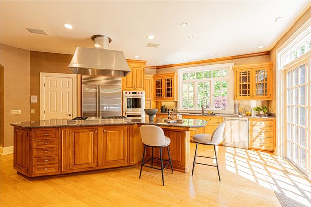 49 Sunrise Park, Pittsford, NY 14534