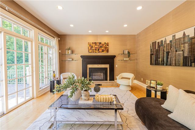49 Sunrise Park, Pittsford, NY 14534