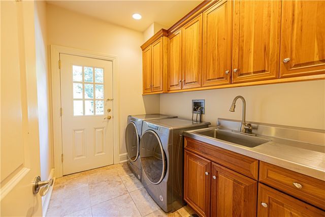 49 Sunrise Park, Pittsford, NY 14534