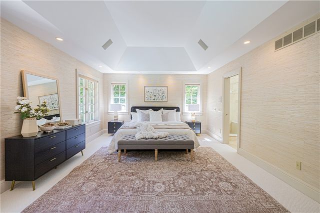 49 Sunrise Park, Pittsford, NY 14534