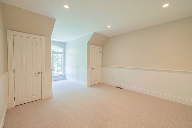49 Sunrise Park, Pittsford, NY 14534