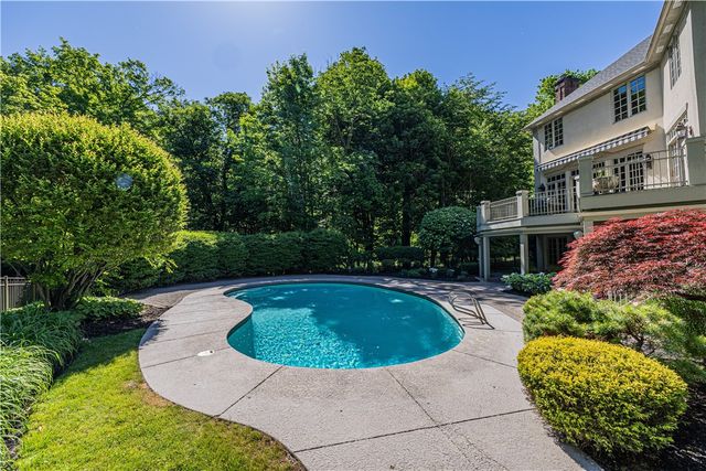 49 Sunrise Park, Pittsford, NY 14534