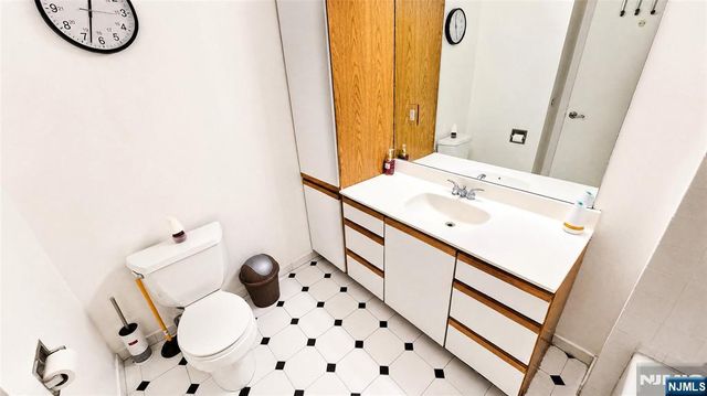 55 Clinton Place 304, Hackensack, NJ 07601