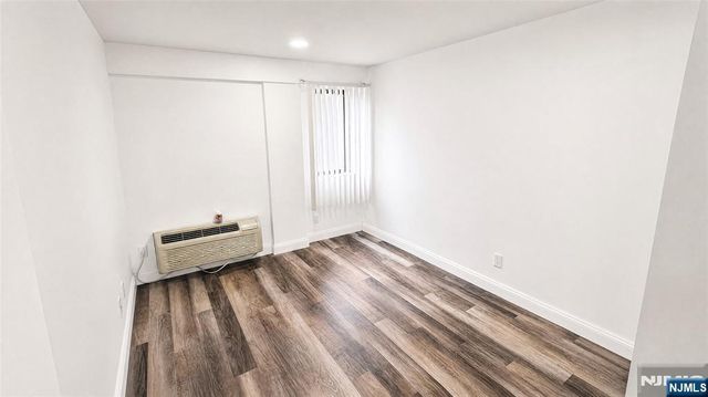 55 Clinton Place 304, Hackensack, NJ 07601