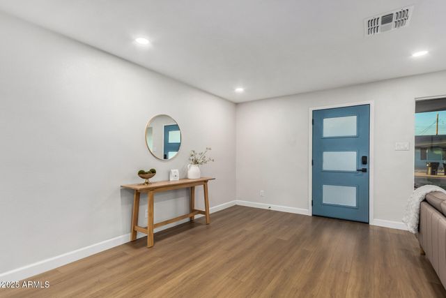 6413 E HOLLY Street, Scottsdale, AZ 85257