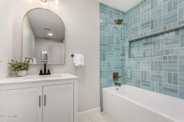 6413 E HOLLY Street, Scottsdale, AZ 85257