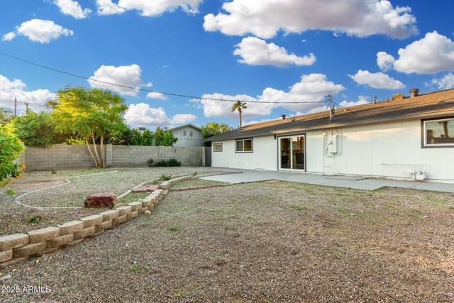 6413 E HOLLY Street, Scottsdale, AZ 85257